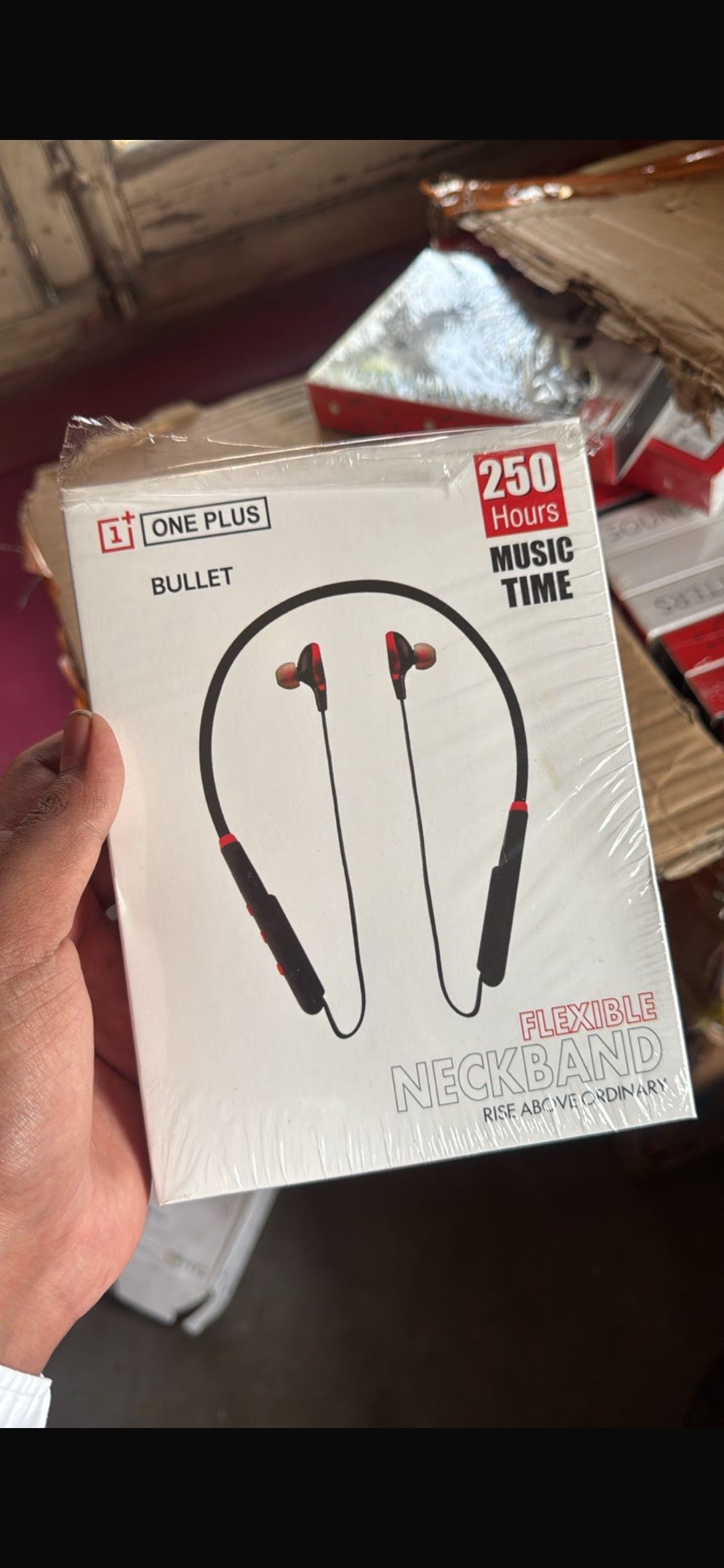 boAt Rockerz 255 ANC, 100Hrs Battery,Spatial Audio, ANC (~32dB), Fast Charge(10Mins=24HRS),3Mics AIENx,13mm Drivers, Bluetooth in Ear Neckband, Wireless with Mic Earphones (Raven Black)